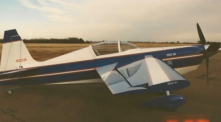 WEB - Edge 540 side view
