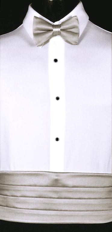 Moonlight Cummerbund in the simply or modern solid collection from Larr Brio shown with matching bow tie. Also available with matching pock square and suspenders.