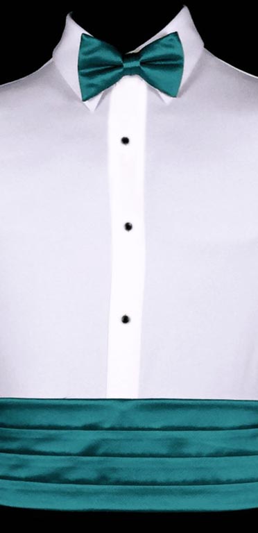 Oasis Cummerbund in the simply or modern solid collection from Larr Brio shown with matching bow tie. Also available with matching pock square and suspenders.
